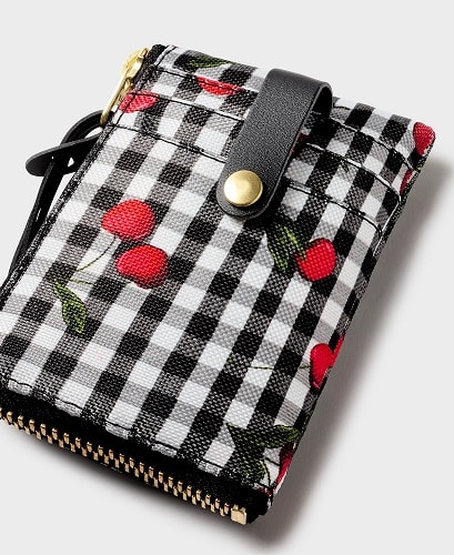 WOUF-CH230006-Card-Holder-Abril-Detail_adl.jpg