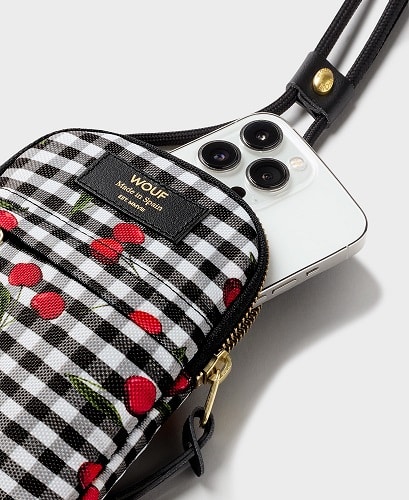 WOUF-PB230006-Phone-Bag-Abril-Display_adl.jpg