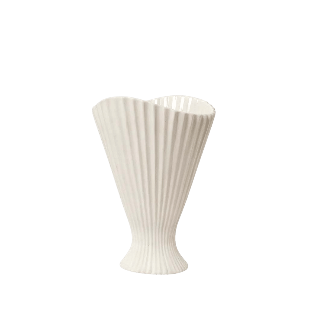 fountain-vase-2-jpg-resized-2-Photoroom-1.png